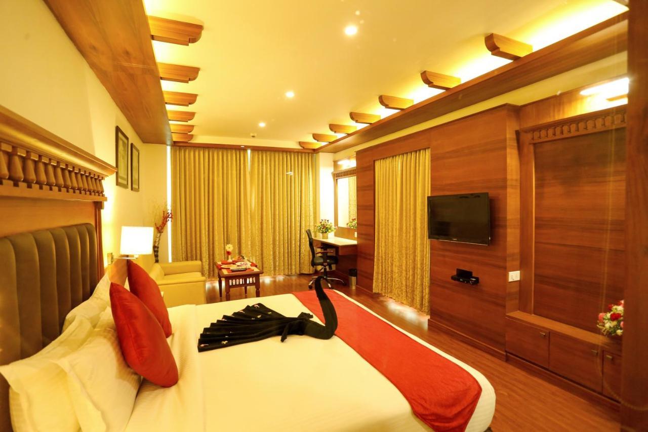 Sivaraj Inn Salem Bagian luar foto