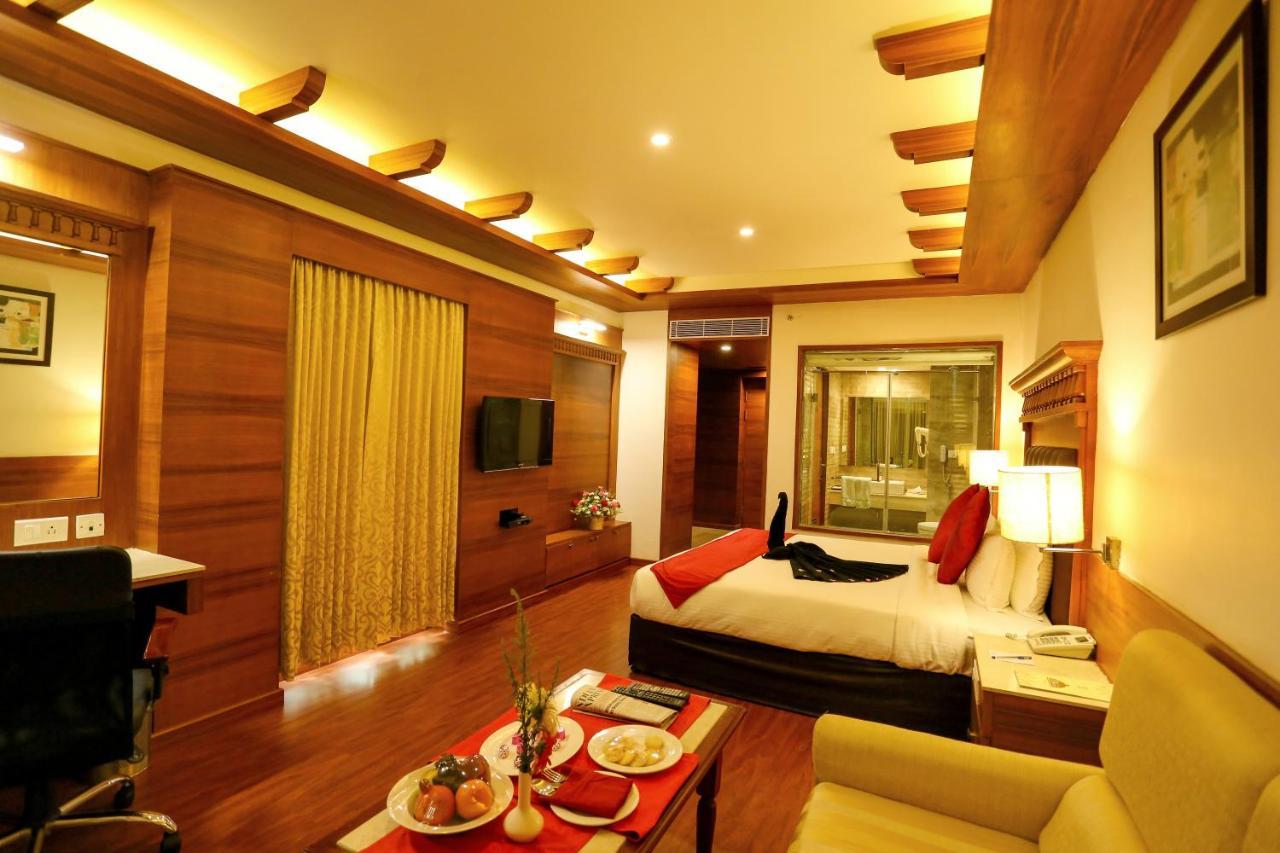 Sivaraj Inn Salem Bagian luar foto