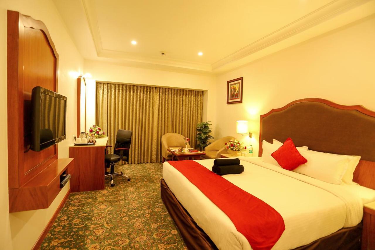 Sivaraj Inn Salem Bagian luar foto