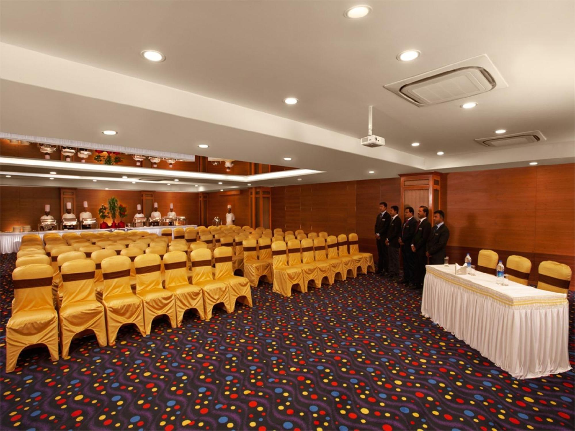 Sivaraj Inn Salem Bagian luar foto