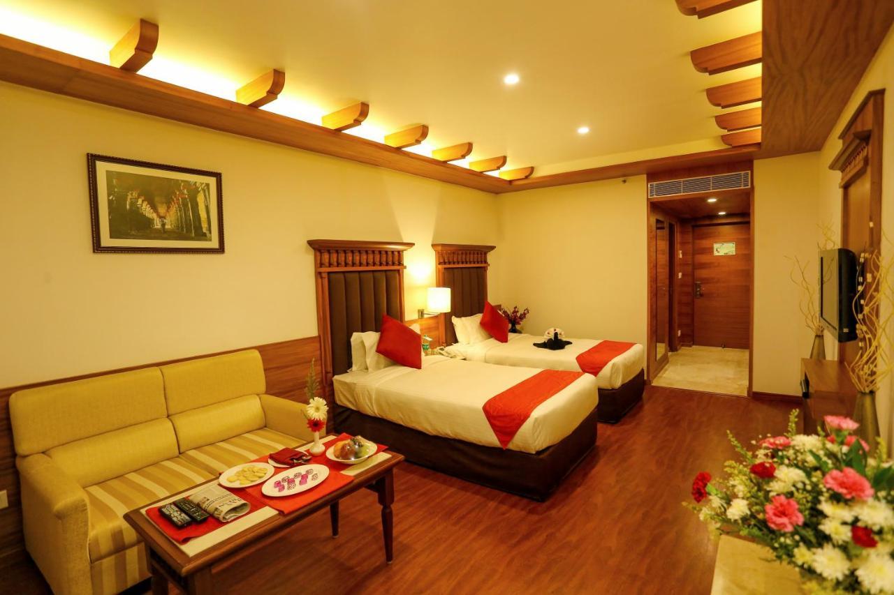 Sivaraj Inn Salem Bagian luar foto
